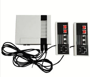 Mini consola con más de 500 videojuegos, dos controles, cable de audio y video además de cable de corriente eléctrica